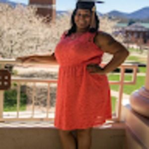 Meet your Posher, Denise